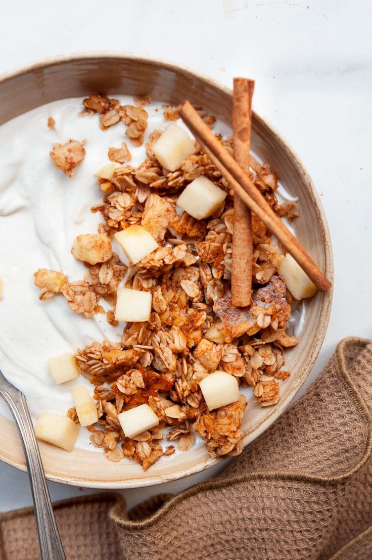 GLUTEN FREE APPLE + CINNAMON GRANOLA