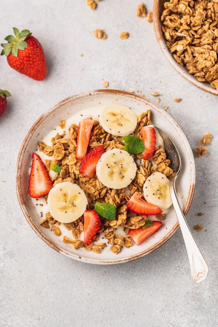 STRAWBERRY + CHIA SEED GRANOLA